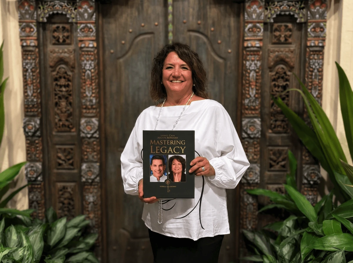 Agueda Alvarado Autora